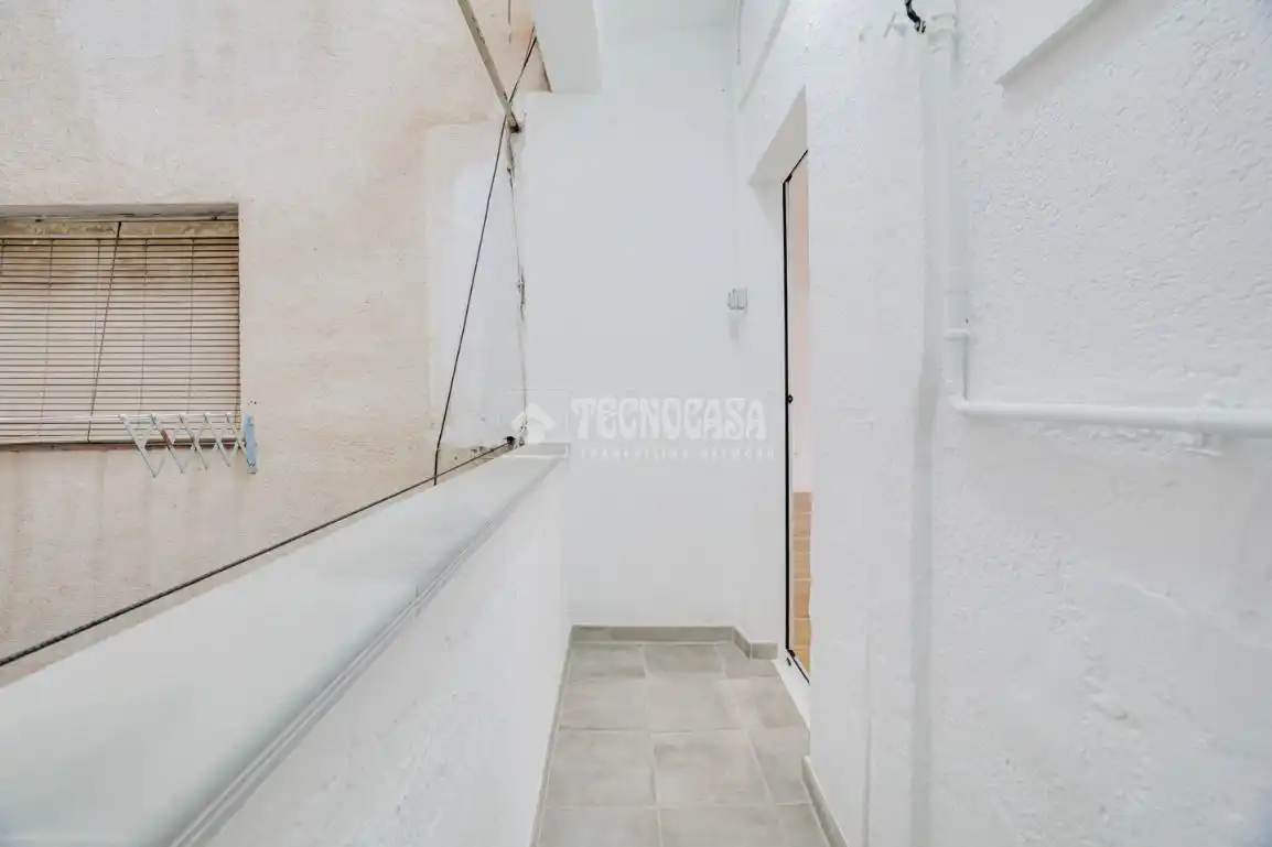 Piso en venta en Terrassa con Balcón