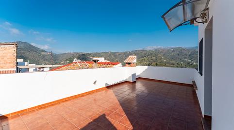 Foto 4 de Casa adosada en venta en Calle Campillos, 8, Sayalonga, Málaga