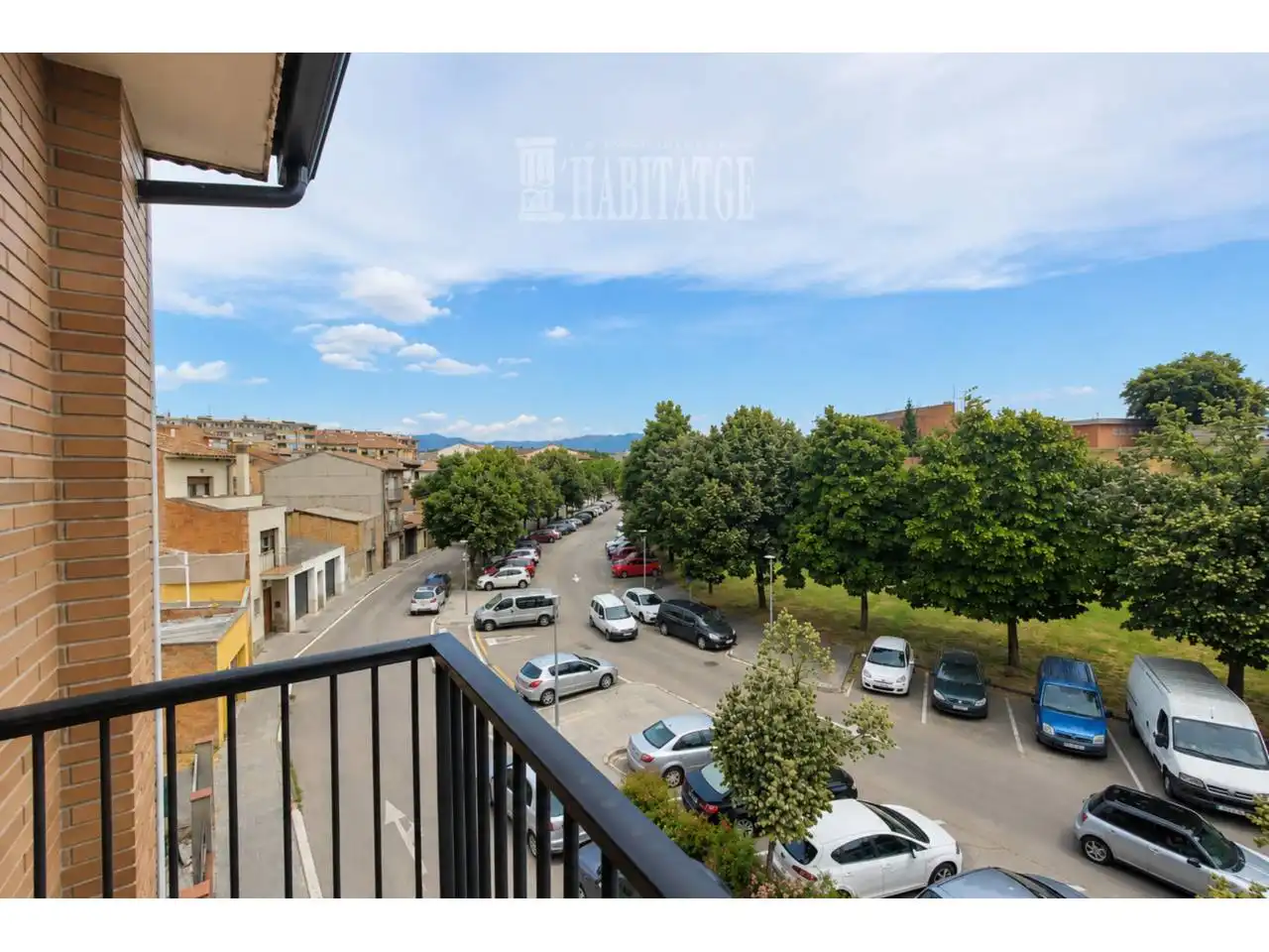 Vista exterior de Piso en venta en Manlleu con Calefacción, Terraza y Balcón