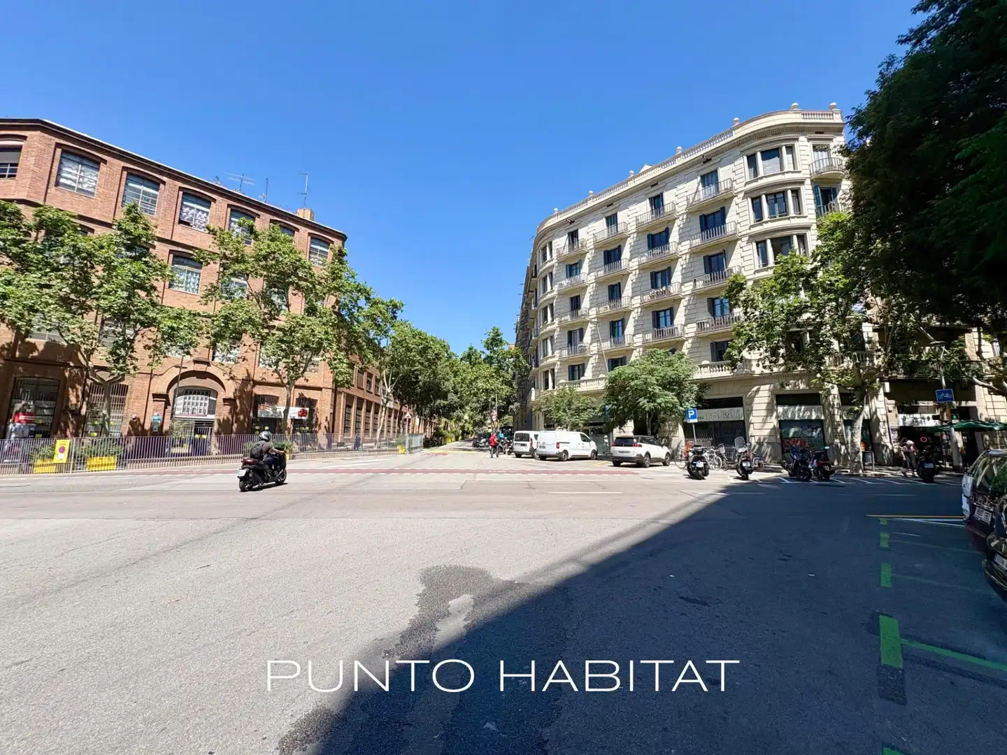 Vista exterior de Piso en venta en Barcelona con Aire acondicionado, Parquet y Trastero