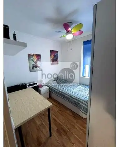 Bedroom of Flat for rent in Sevilla  with Air Conditioner, Terrace and Furnished