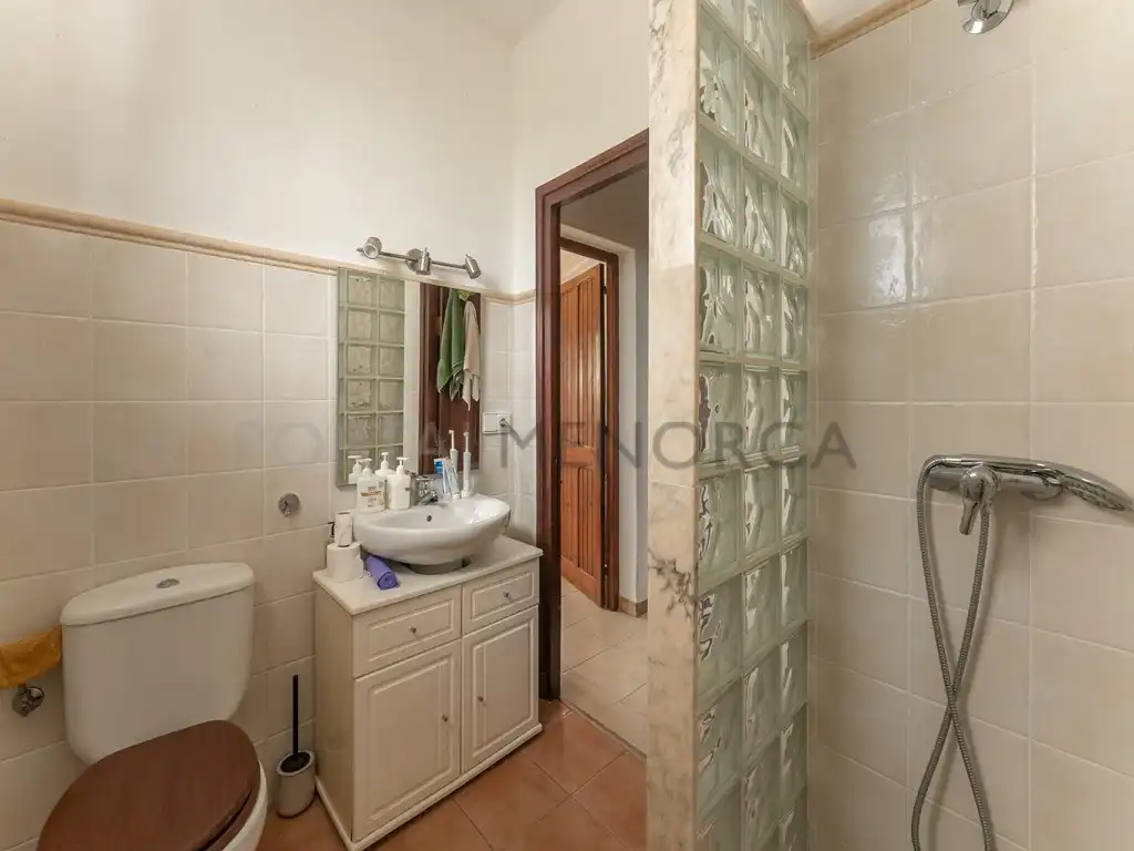 Bathroom of Houses for sale in Es Castell  with Private garden, Terrace and Swimming Pool