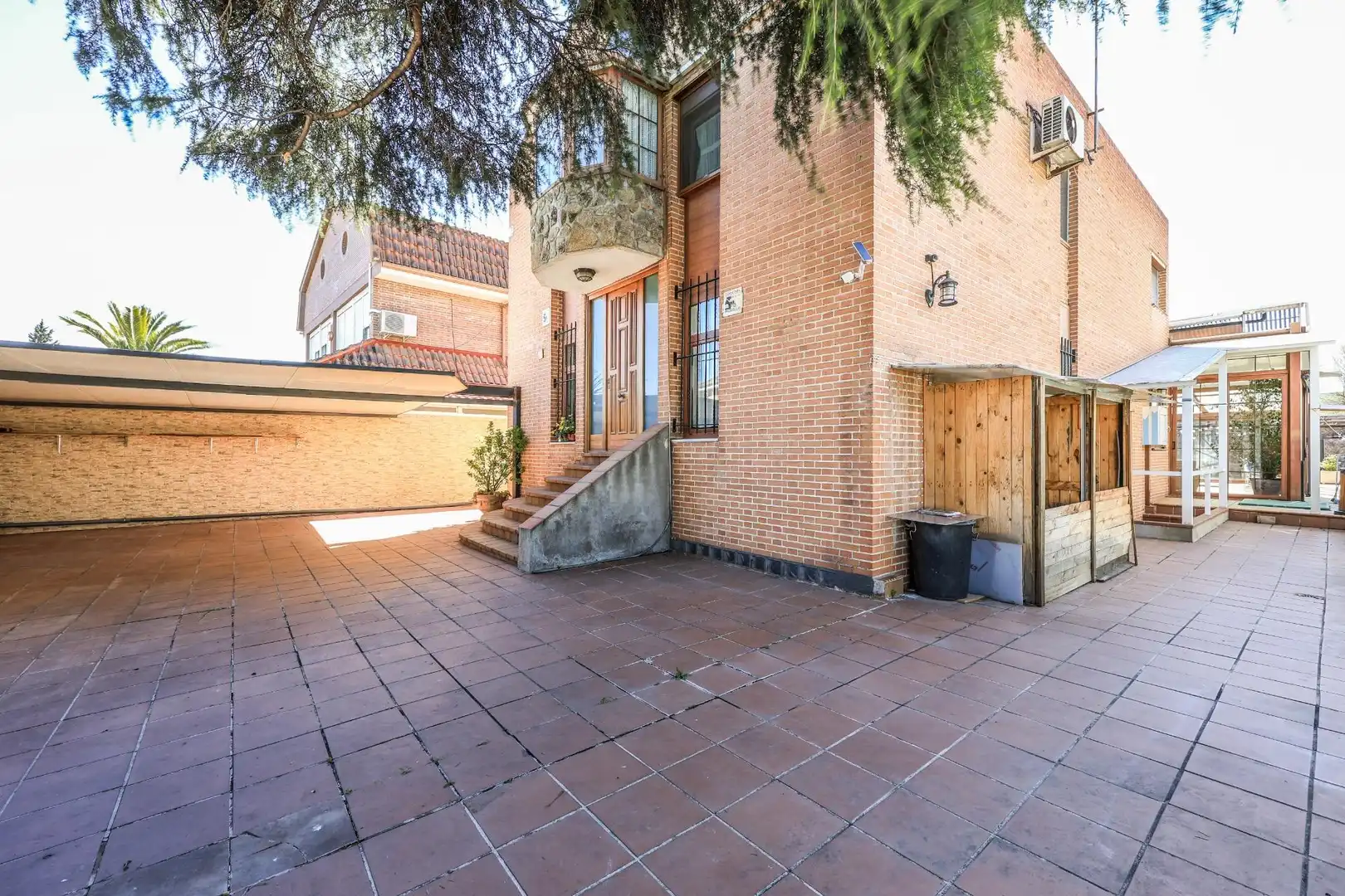 Exterior view of Houses for sale in Coslada  with Air Conditioner, Heating and Private garden