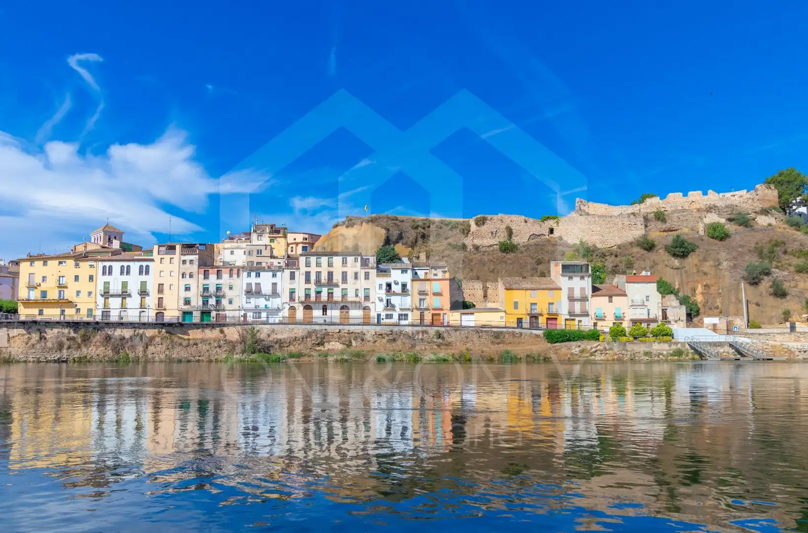 Vista exterior de Casa o xalet en venda en Móra d'Ebre amb Terrassa i Traster