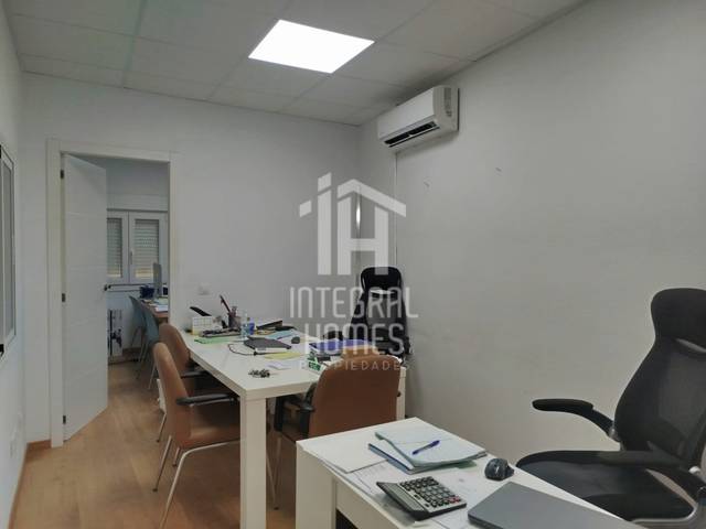 Nave industrial en Alquiler en Calle Gibraleon en Ayamonte ciudad