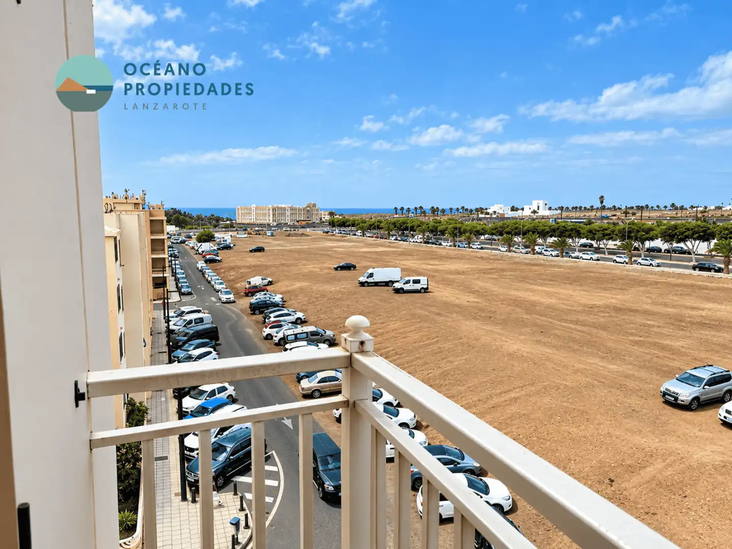 Apartment with lift for sale in Calle Triana