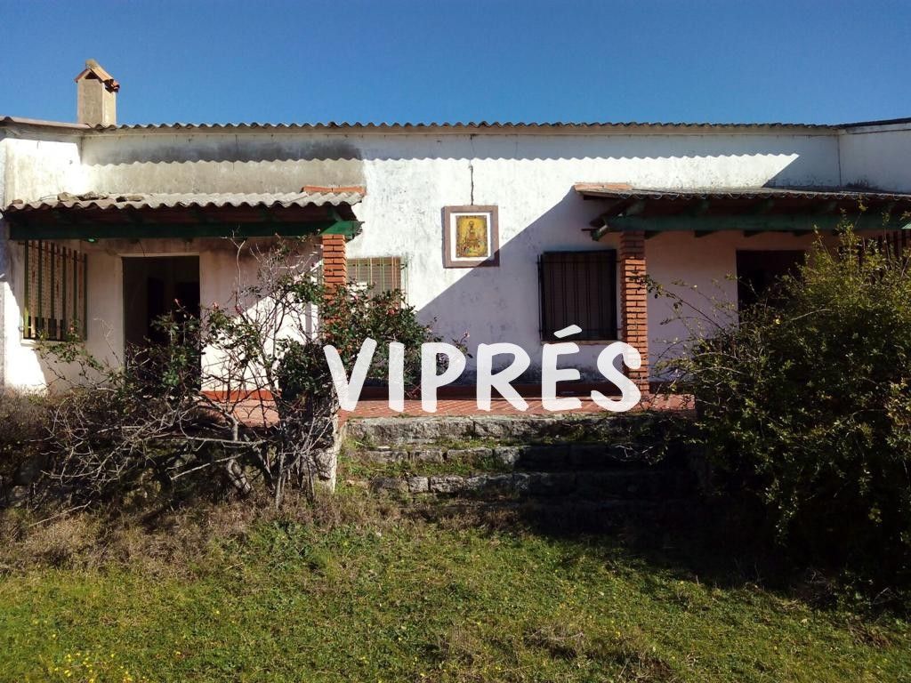 Finca rústica en venda a Valdefuentes