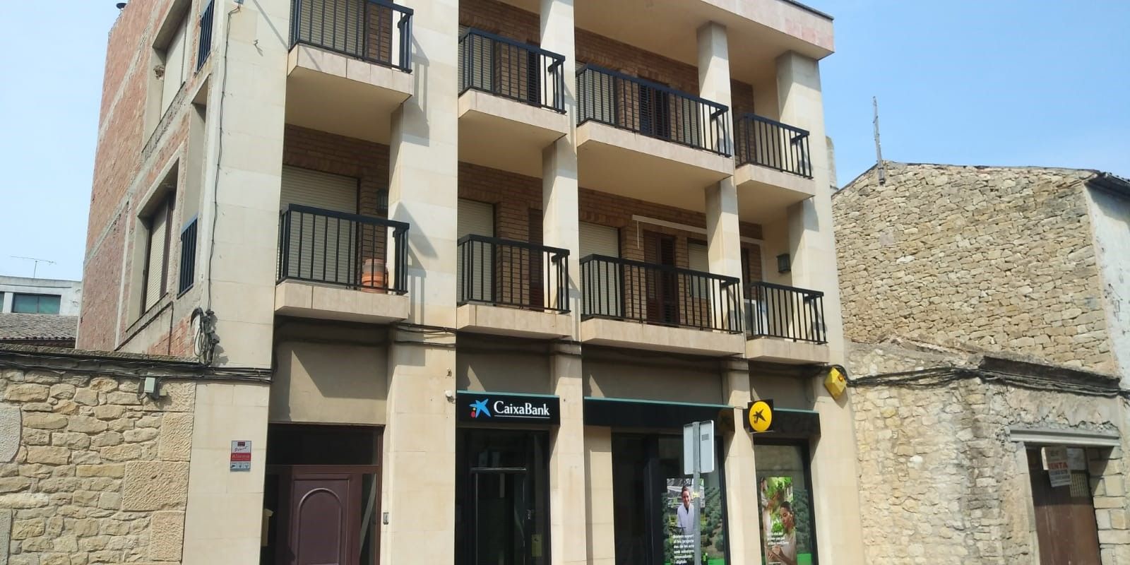Vista exterior de Pis en venda en Vinaixa amb Aire condicionat i Moblat