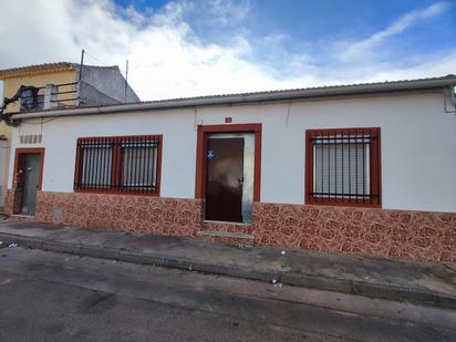 Exterior view of House or chalet for sale in Arenas de San Juan   with Heating, Private garden and Terrace