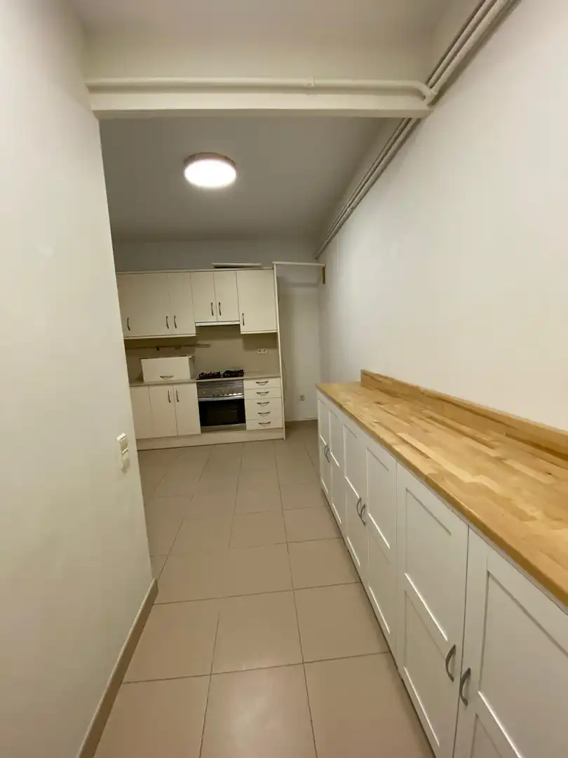 Cocina de Apartamento de alquiler en Barcelona con Aire acondicionado, Parquet y Balcón