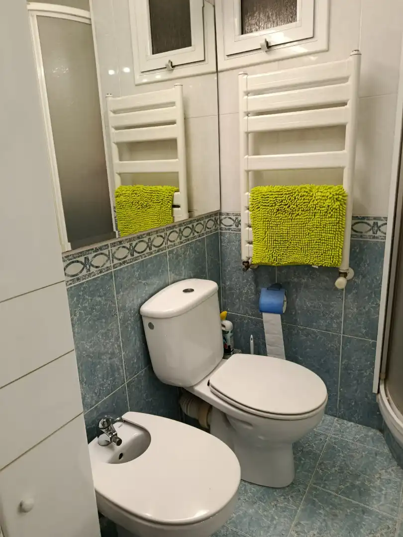 Baño de Piso en venta en Badalona con Calefacción y Balcón
