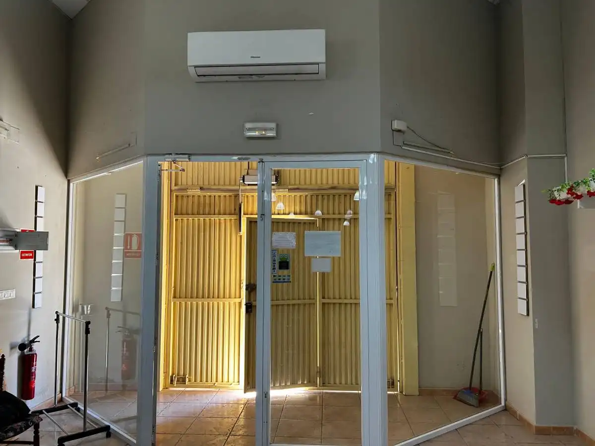 Business premises to rent in C. Juan Carlos I, imagen 12
