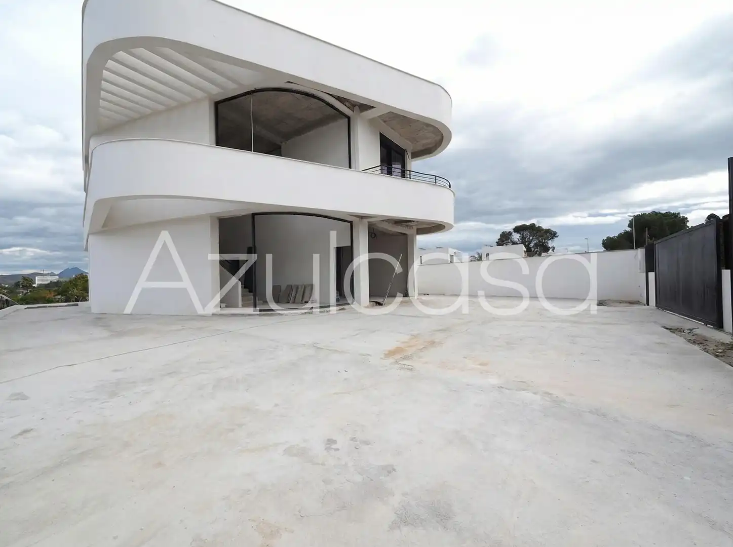 Vista exterior de Casa o xalet en venda en Sant Joan d'Alacant amb Aire condicionat, Calefacció i Terrassa