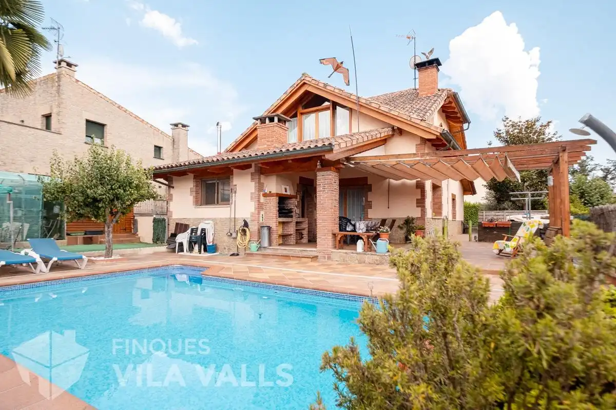 Vista exterior de Casa o xalet en venda en Castellterçol amb Calefacció, Jardí privat i Terrassa