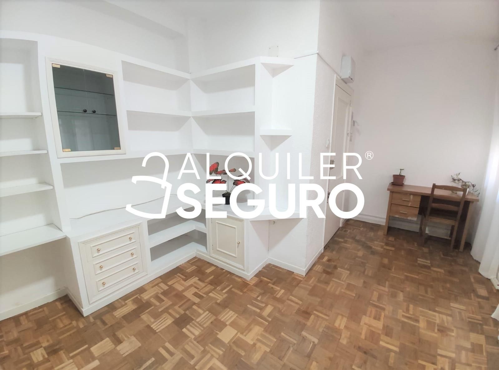 Bedroom of Flat to rent in  Madrid Capital  with Furnished