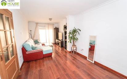 Sala d'estar de Casa adosada de lloguer en La Zubia amb Aire condicionat, Calefacció i Terrassa