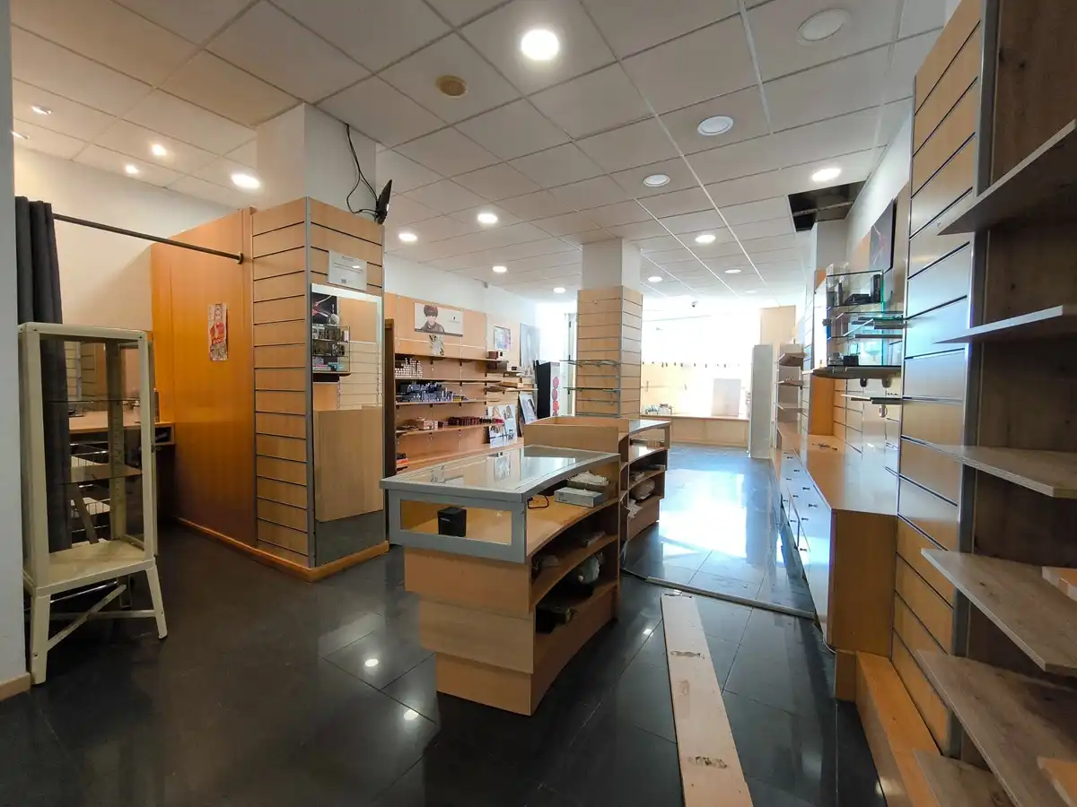 Local comercial de lloguer a Vilagarcía, imagen 3