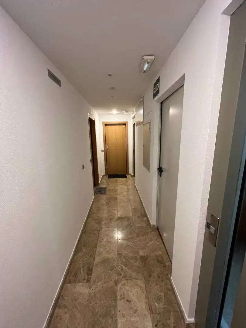 Apartamento en venta en Alicante / Alacant con Aire acondicionado, Calefacción y Jardín privado