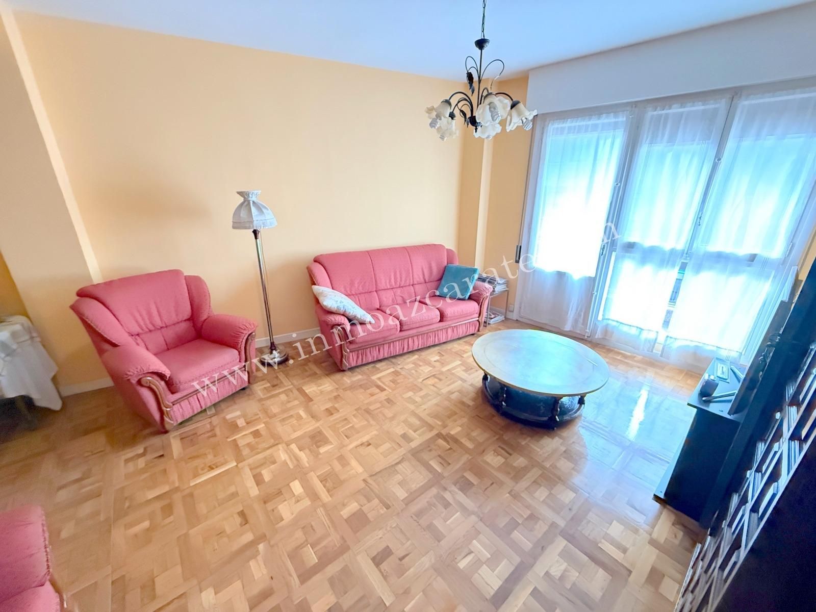 Living room of Flat for sale in Estella / Lizarra  with Heating, Parquet flooring and Balcony