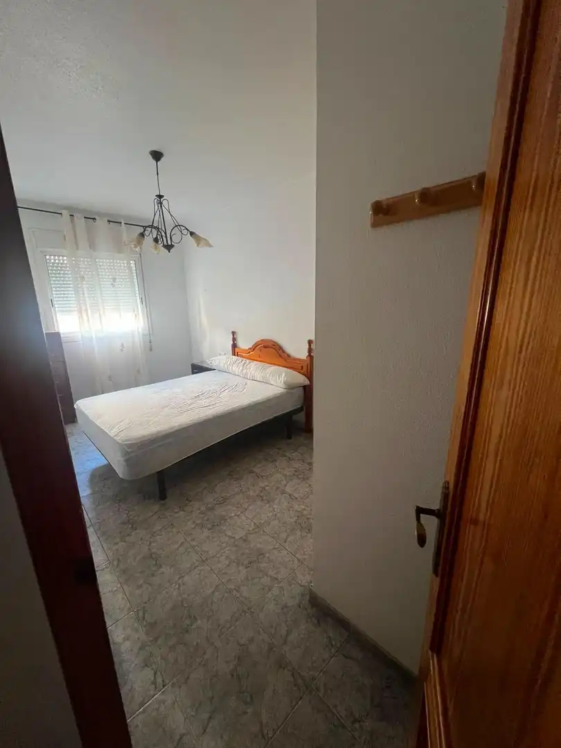 Apartament amb ascensor de lloguer a Ciudad Jardín - Tagarete - El Zapillo, imagen 2