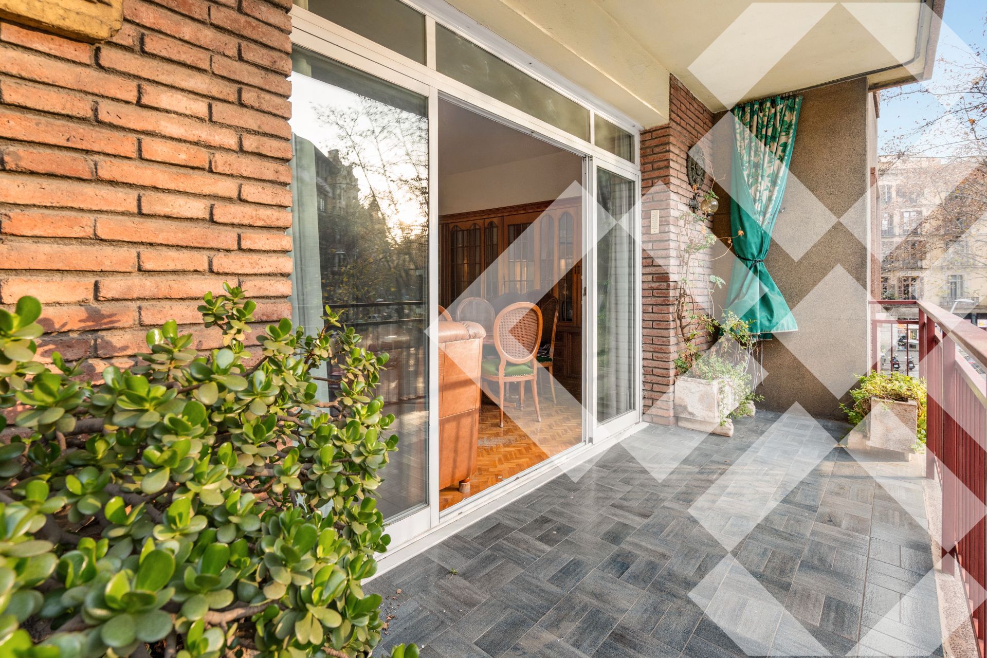 Jardí de Pis en venda en  Barcelona Capital amb Calefacció, Parquet i Terrassa