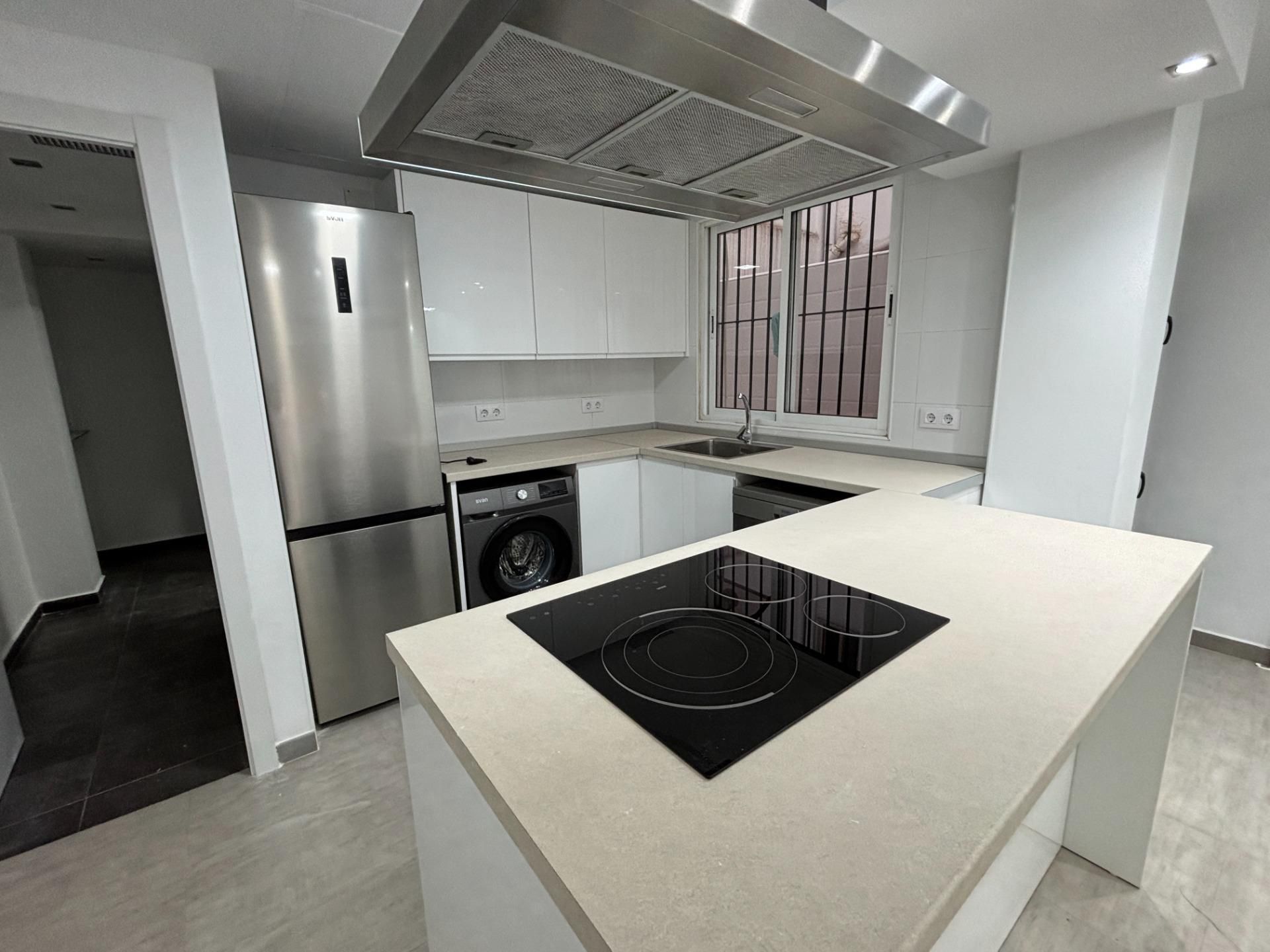 Cuina de Planta baixa de lloguer en Paiporta amb Aire condicionat i Terrassa