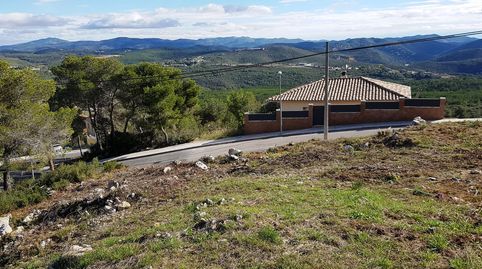 Terreno en Canyelles en esquina,  soleado y con vistas panorámicas.