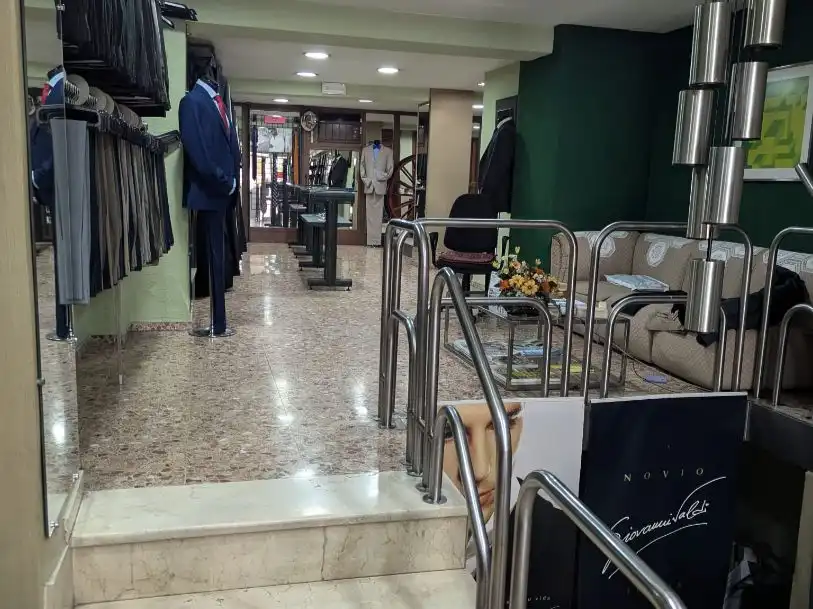 Local comercial en venda a Julio Cervera 11, imagen 4
