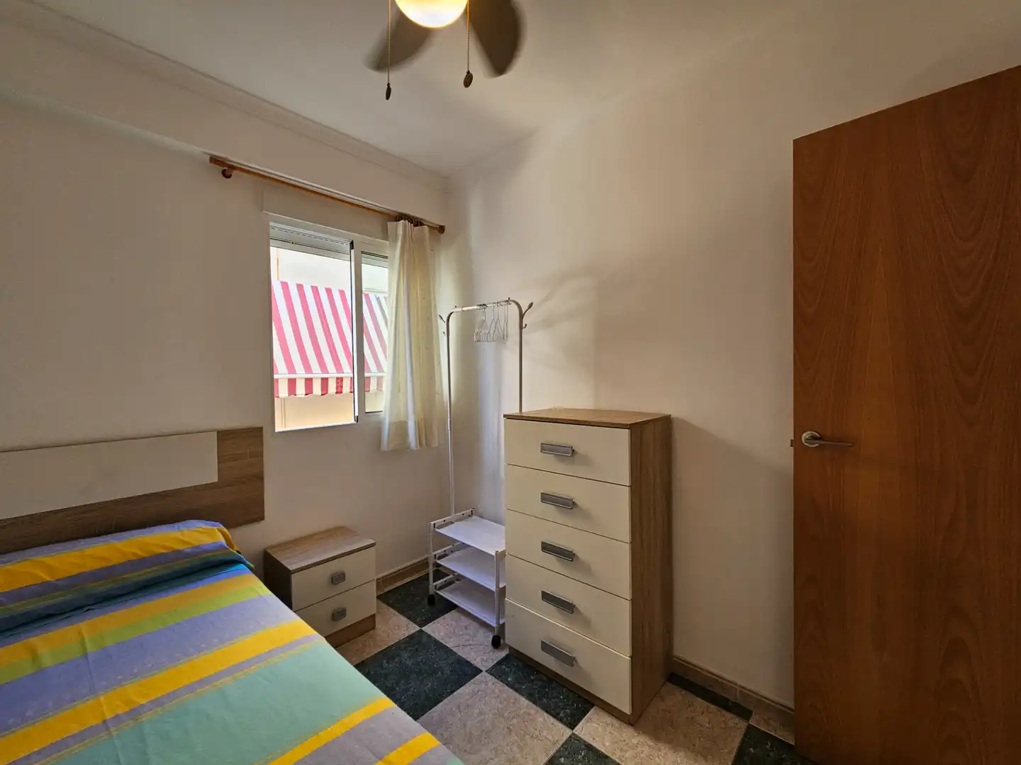 Apartamento de alquiler en Carrer de l'Illa de Xipre, 11, Oliva Playa
