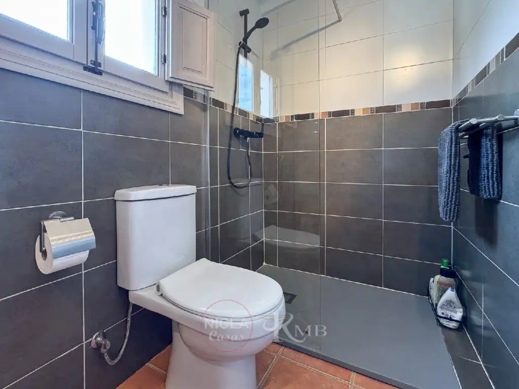 Bany de Casa o xalet en venda en Antas amb Aire condicionat, Jardí privat i Terrassa
