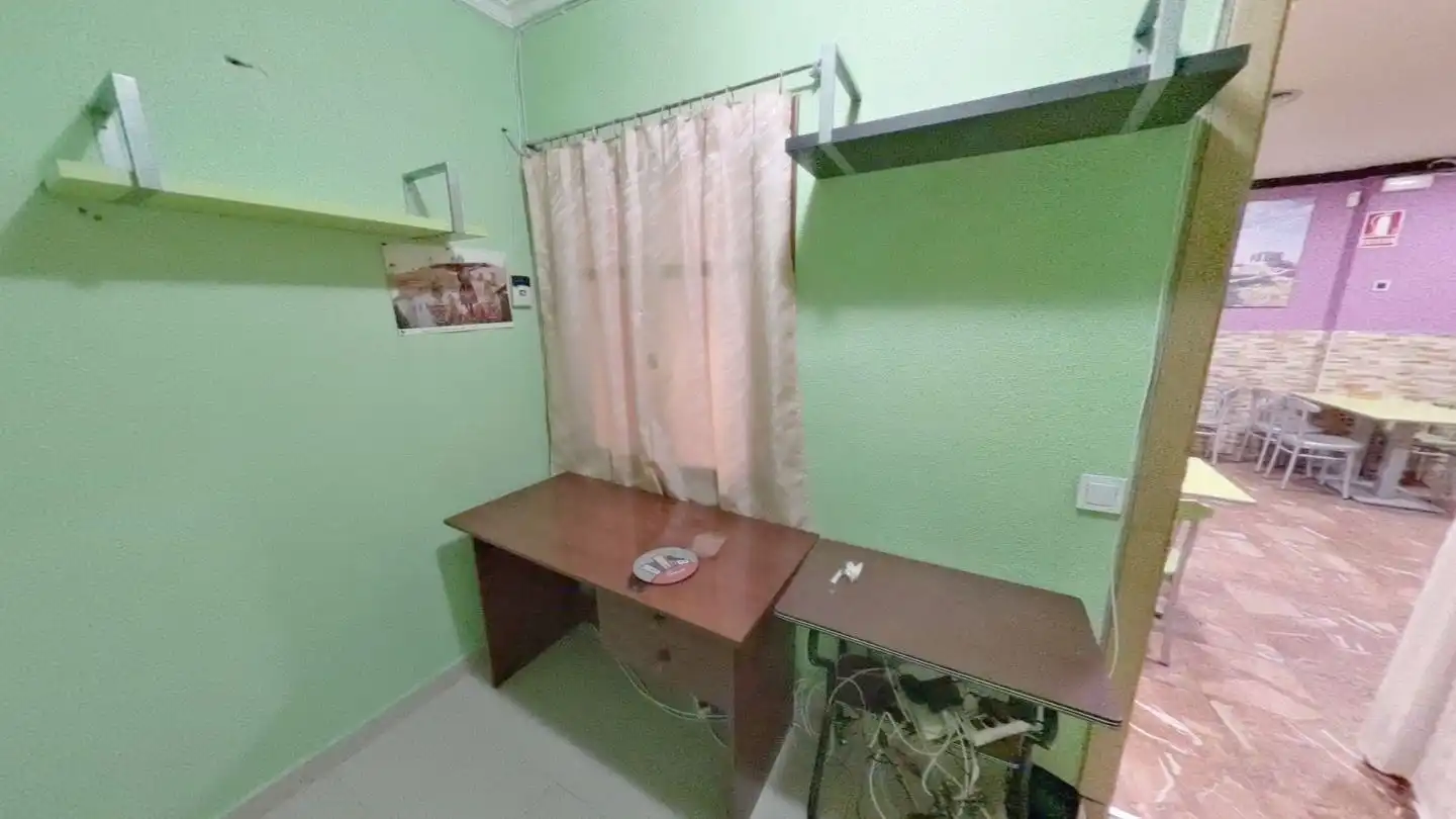 Habitación de Local de alquiler en Consuegra con Aire acondicionado y Amueblado
