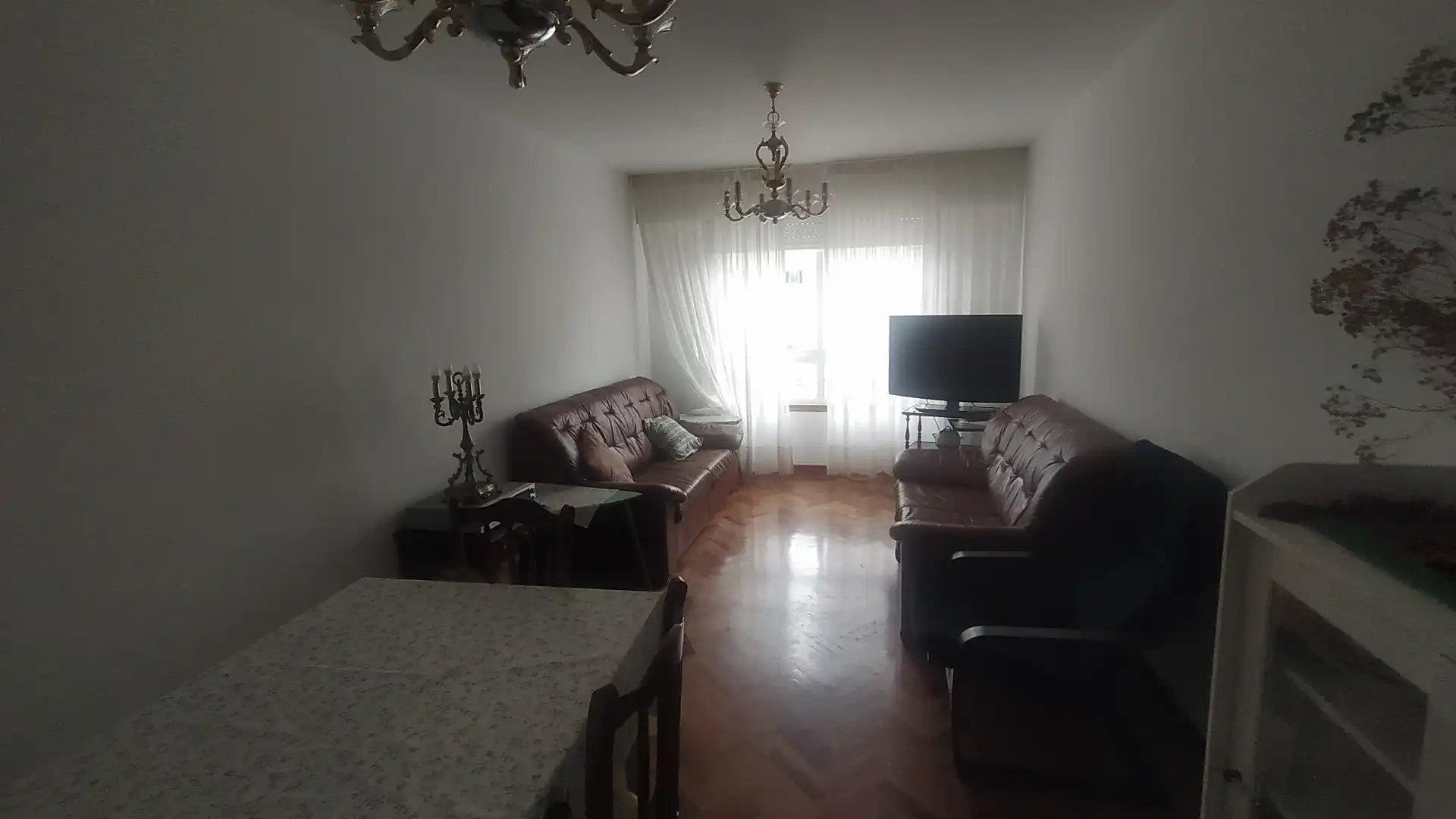 Sala d'estar de Pis de lloguer en A Coruña Capital  amb Parquet, Moblat i Forn