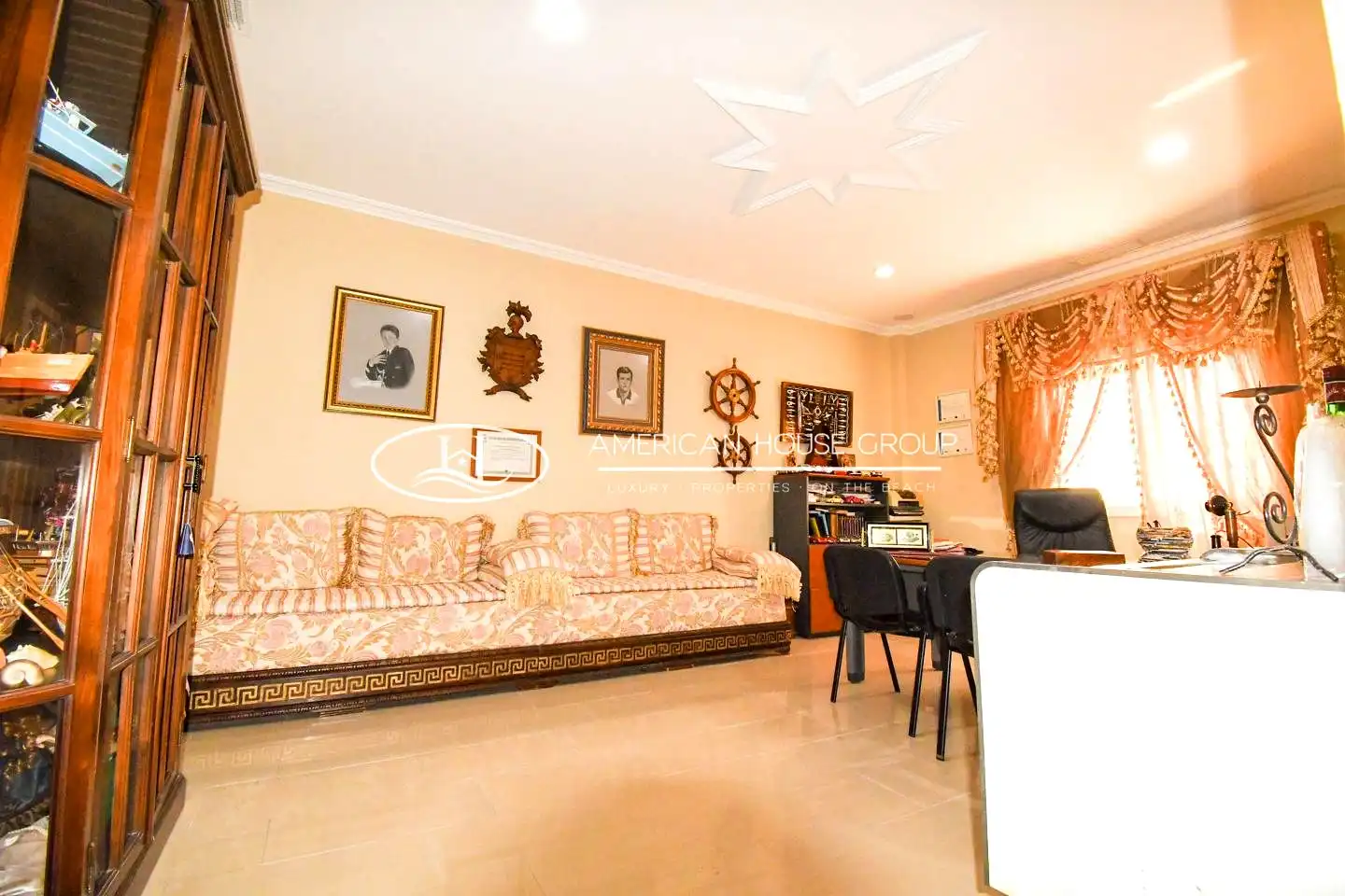Living room of Houses for sale in Chiclana de la Frontera  with Air Conditioner, Heating and Private garden