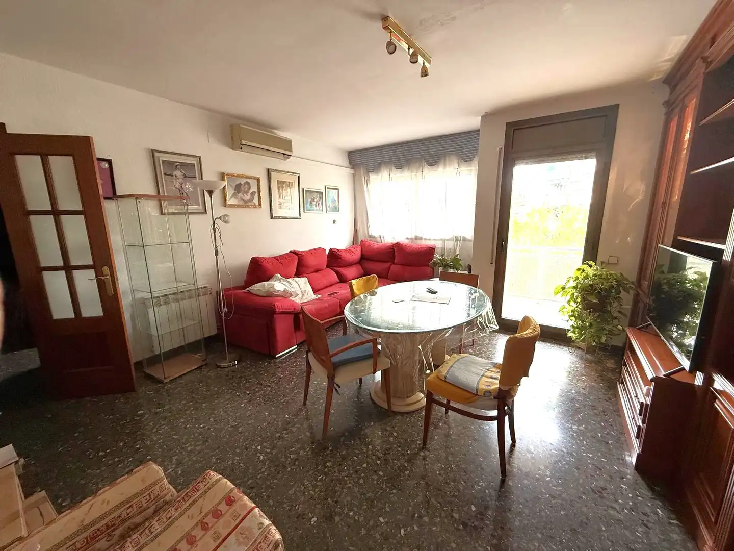 Sala de estar de Piso en venta en Sant Andreu de la Barca con Aire acondicionado, Calefacción y Terraza