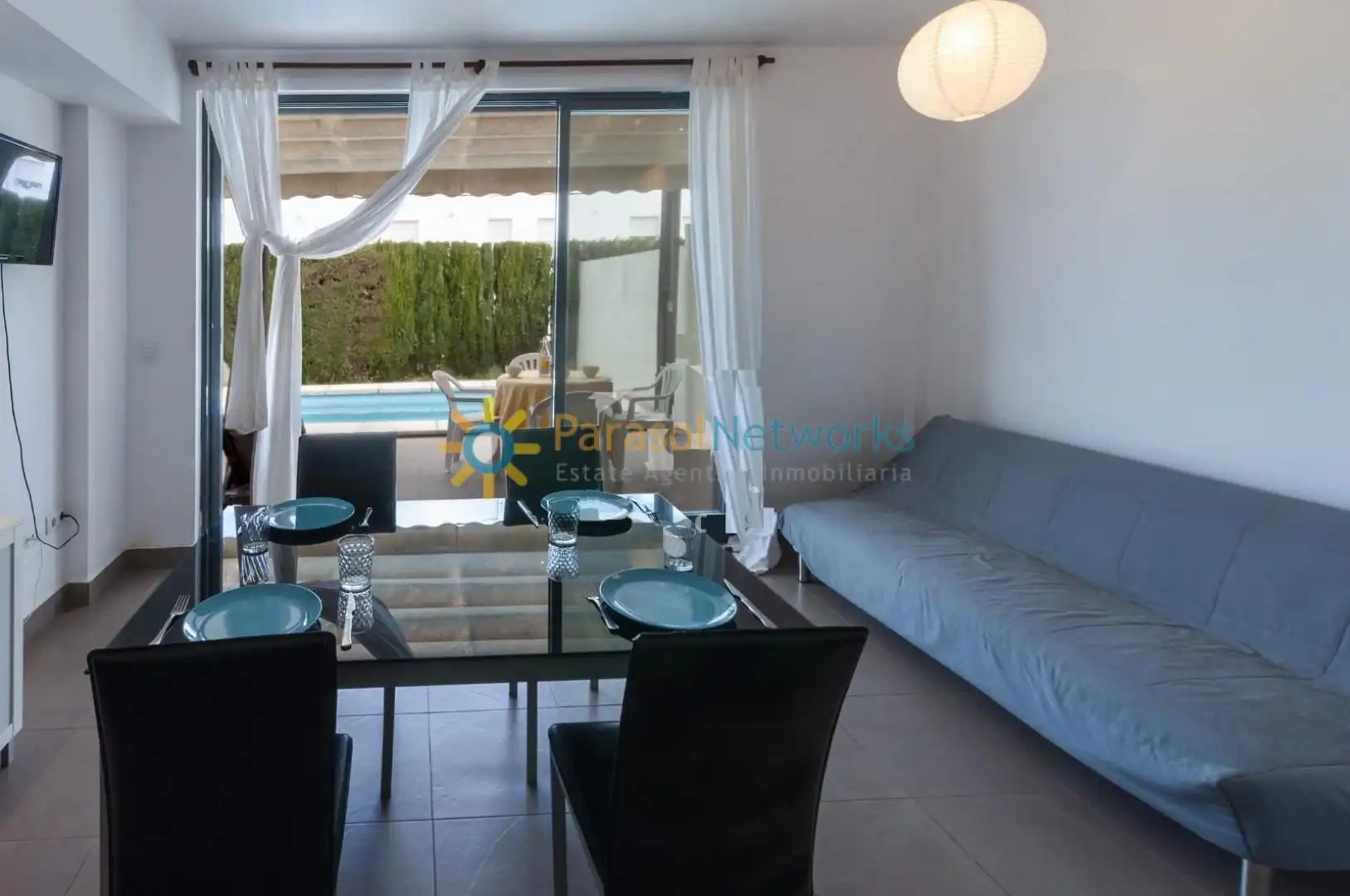 Casa pareada con piscina en alquiler en Oliva Playa, imagen 2