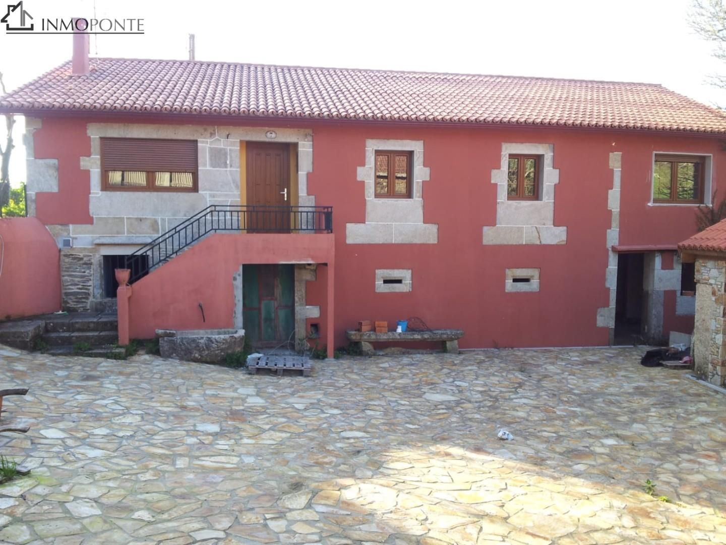 Vista exterior de Casa o xalet en venda en A Estrada  amb Jardí privat