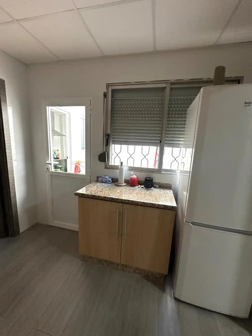 Cuina de Planta baixa de lloguer en Burjassot amb Aire condicionat, Parquet i Terrassa