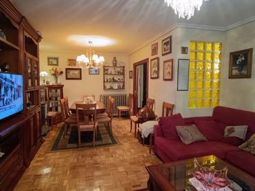 Pis amb balcó en venda a Casco Antiguo