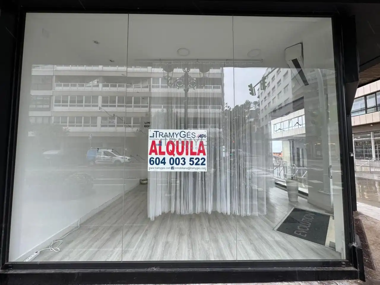 Local comercial en alquiler en CAMELIAS, imagen 13