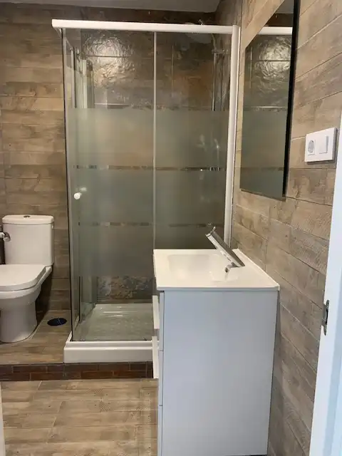 Bathroom of Flat for rent in Ferrol  with Air Conditioner, Heating and Furnished