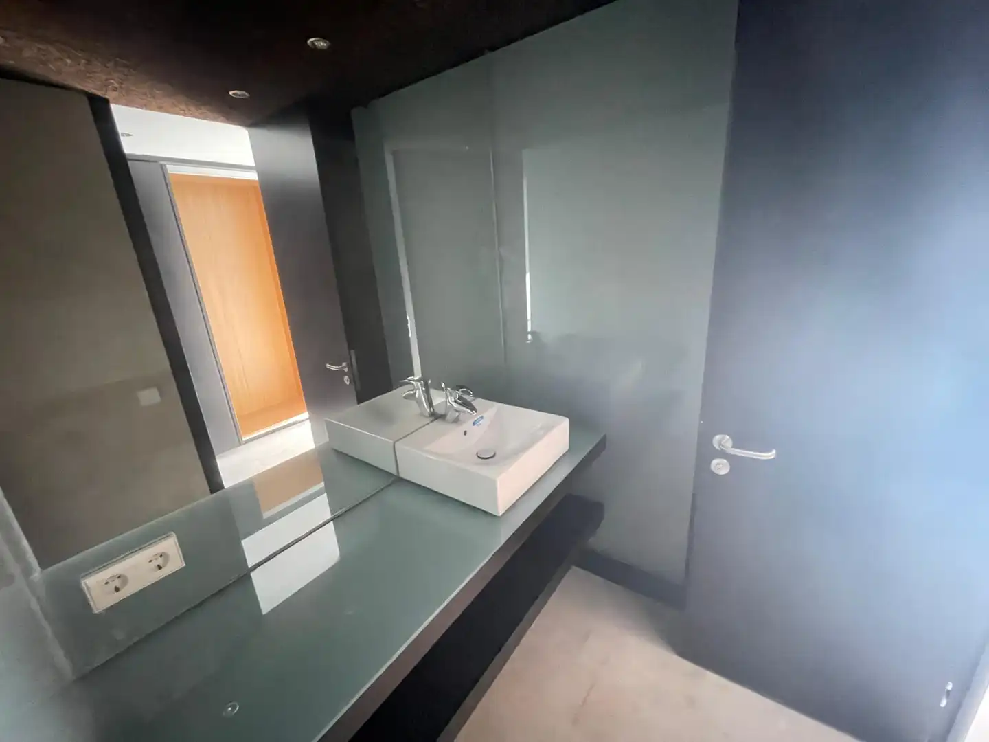 Baño de Piso en venta en Santander con Calefacción, Parquet y Terraza