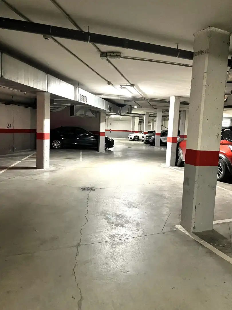 Parking de Dúplex en venta en Illescas con Calefacción, Trastero y Balcón