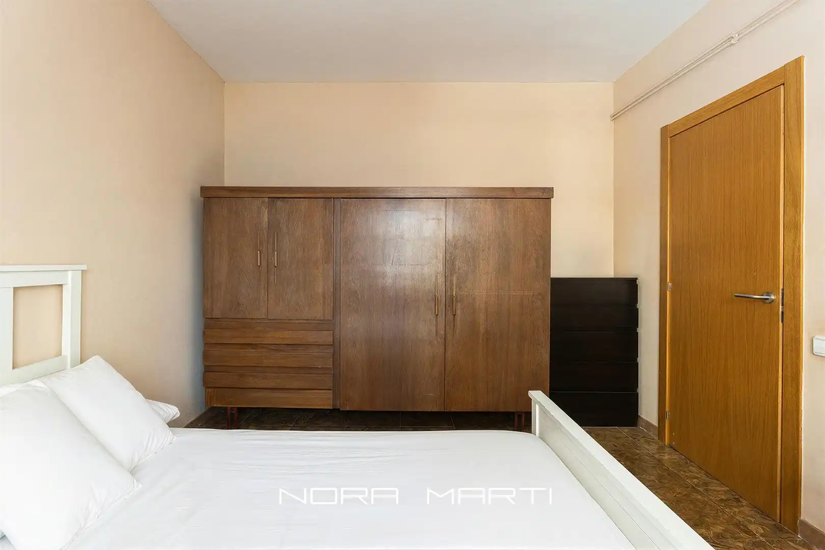 Schlafzimmer von Wohnung zum Verkauf in Barcelona mit Heizung und Balkon