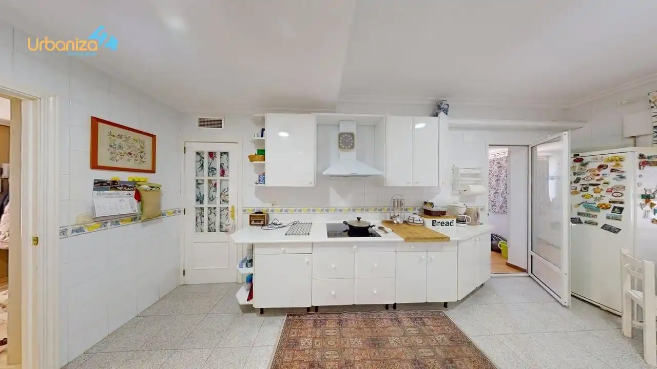 Cocina de Casa o chalet en venta en Badajoz con Aire acondicionado, Jardín privado y Terraza