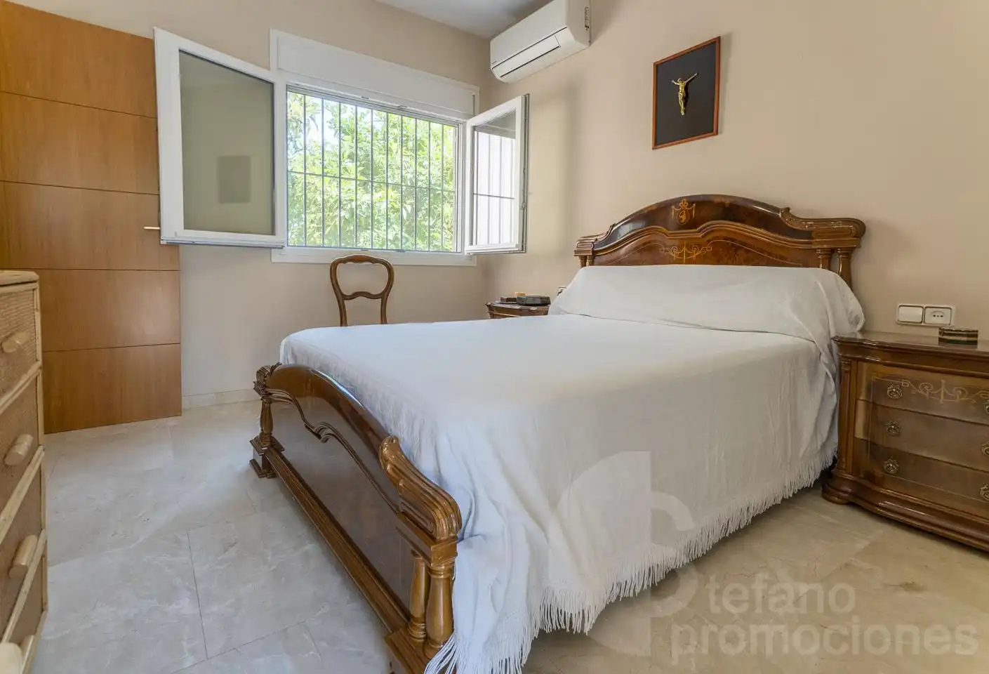 Schlafzimmer von Haus oder Chalet zum Verkauf in Málaga mit Klimaanlage, Privatgarten und Terrasse