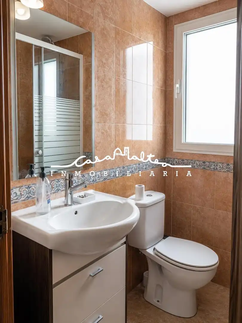 Baño de Piso en venta en Altea con Aire acondicionado, Terraza y Balcón