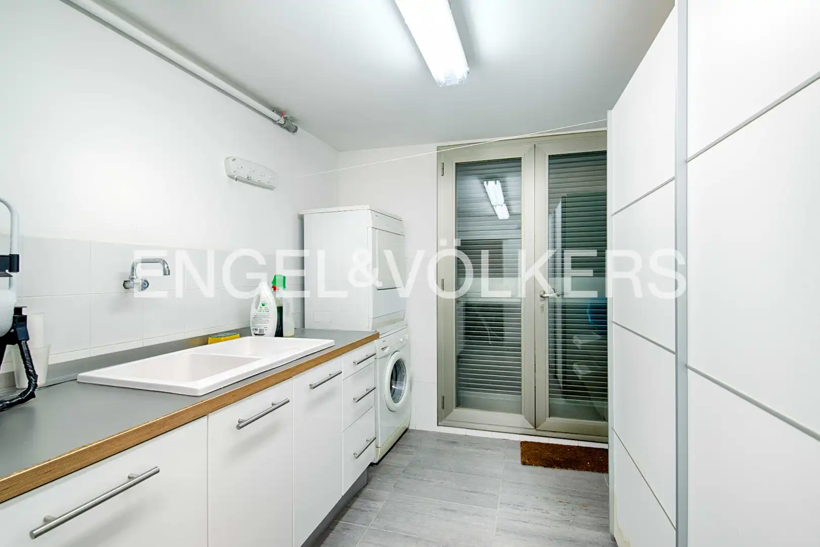 Detached homes for sale in Empuriabrava  with Air Conditioner, Terrace and Swimming Pool