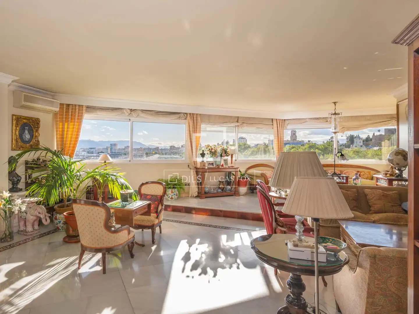 Sala de estar de Piso en venta en Málaga con Aire acondicionado, Parquet y Terraza