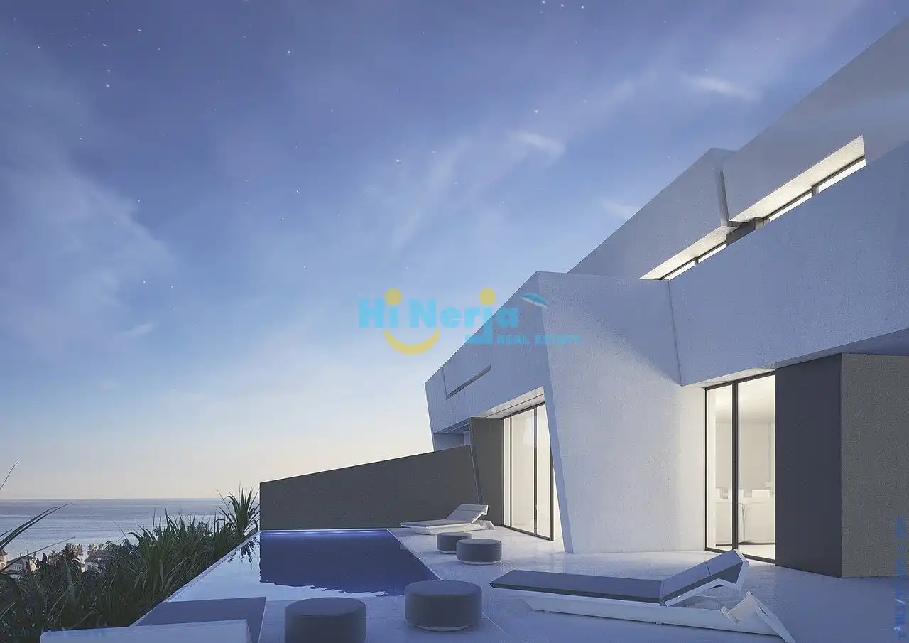 Chalet con piscina en venta en Torre del Mar