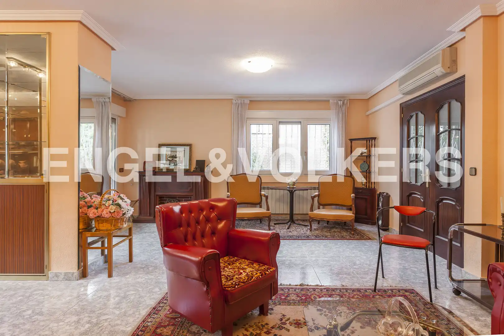 Living room of Detached homes for rent in Madrid  with Air Conditioner, Heating and Private garden